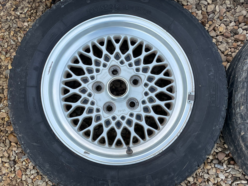 JAGUAR Daimler XJS X300 XJ40 16 Lattice Cross Spoke Alloy Wheels X5 1 JAGUAR Daimler XJS X300 XJ40 16 Lattice Cross Spoke Alloy Wheels X5 1