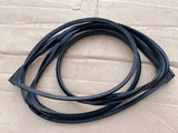 Jaguar XJ40 88-93 front screen rubber outer finisher seal Very Good