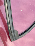 Jaguar XJ40 88-93 front screen rubber outer finisher seal