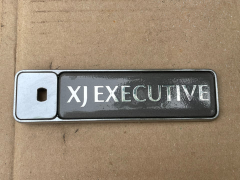 Jaguar X308 XJ8 XJ Executive Trunk Boot Lid Badge grey & silver