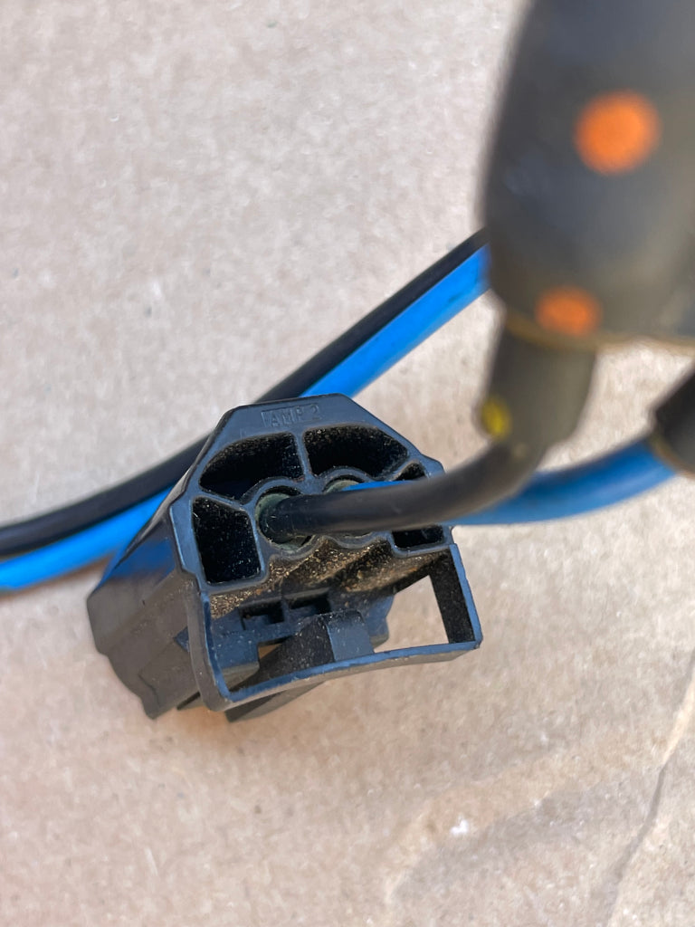 Jaguar XJ40 XJ6 fuel pump feed cable (Fuel pump protection module