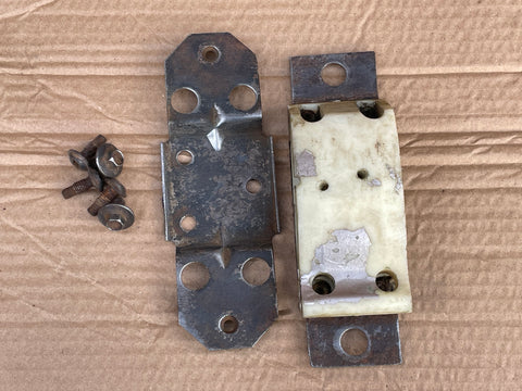Jaguar XJ40 side Rear Bumper Bracket Mount x1 Left or Right.