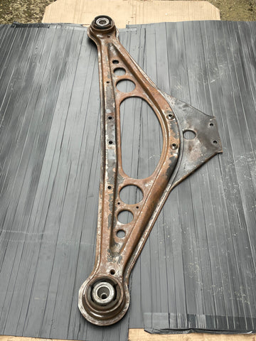 Daimler Jaguar XJ8 XJ40 X300 X308 XK8 VDP Rear subframe A Frame support