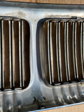 Daimler JAGUAR X300 X305 VDP Fluted Front Radiator Grill