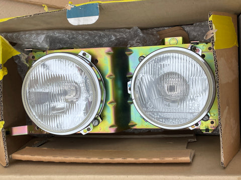 NEW NOS Jaguar XJ40 86-94 Left side Lucas Quad headlamp Lamp assembly