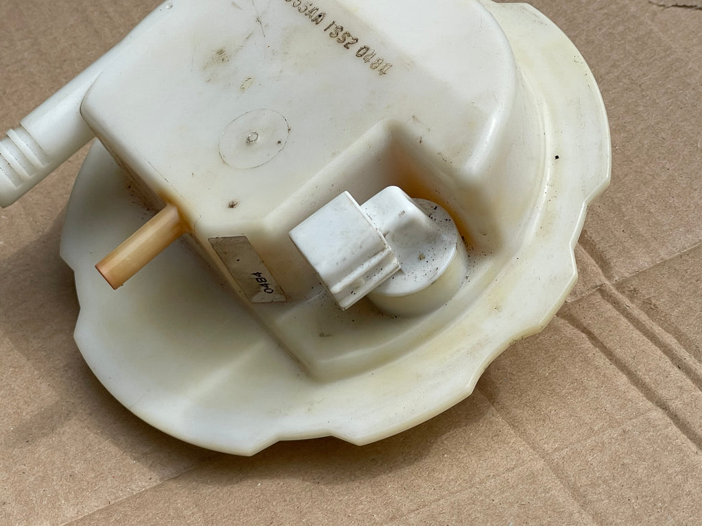 Daimler Jaguar XJS XJ40 XJ6 Evaporative Loss Flange fuel tank lid cove