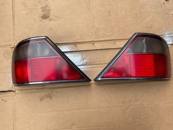 Daimler Jaguar X300 Sovereign 94-97 Rear Left & Right set Lamps Tail Lights with chrome surround