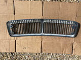 Daimler JAGUAR X300 X305 VDP Fluted Front Radiator Grill