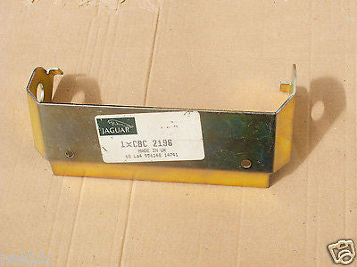 Jaguar XJ40 RH Hub Carrier Shield