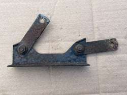Jaguar XJ40 86-92 mount/ bracket for the Horns