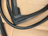 Jaguar XJ40 88-93 front screen rubber outer finisher seal