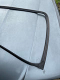 Jaguar XJ40 1994 model year front wind screen rubber outer finisher seal BEC14011