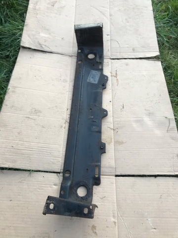 Daimler Jaguar XJ40 X300 93-97 Radiator Lower Mount Cradle Support  MNA4188AA