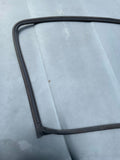 Jaguar X300 94-97 front wind screen rubber outer finisher seal