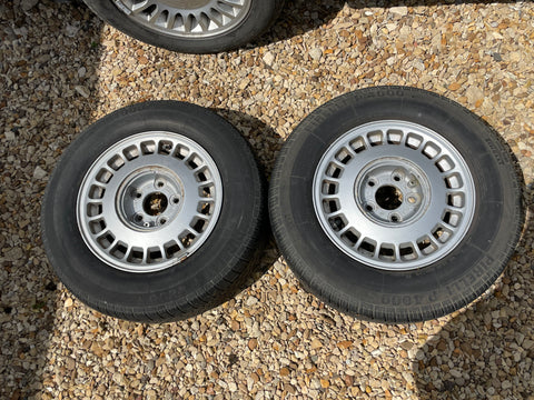 Daimler JAGUAR XJ40 15” Roulette alloy wheels x2 15x7J CCC2706