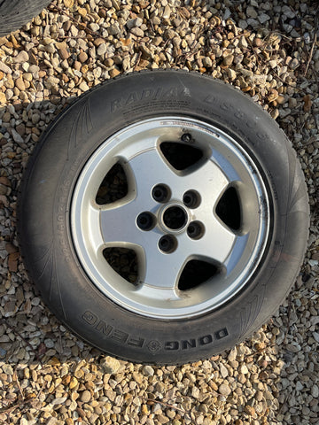 Jaguar XJS X300 X308 XJ40 16” 5 Spoke Alloy wheel x1 with tyre 7Jx16 CCC4943