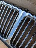 Daimler JAGUAR XJ40 Fluted Front Radiator Grill