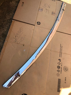 Daimler Jaguar X300 Front Centre chrome stainless trim blade piece with Jet wash holes