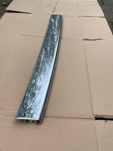 Jaguar XJS Pre facelift Daimler DS420 Limo rear bumper centre chrome piece BCC3434