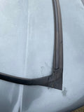 Jaguar X300 94-97 front wind screen rubber outer finisher seal