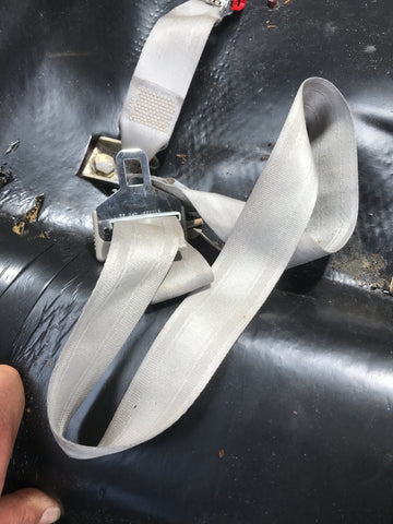 Jaguar X300 Right side rear centre seat belt