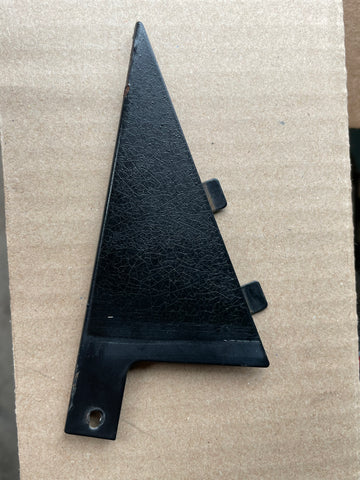 Jaguar XJ40 Left side Cheater Plate window black triangle finisher