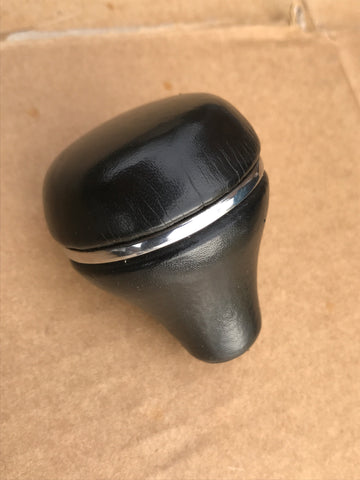 Daimler Jaguar XJ40 X300 X308 XK8 black leather gear knob auto shifter