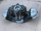 Daimler Jaguar X300 X330 Autobox automatic transmission mount support centre rubber bush MNA7550AC