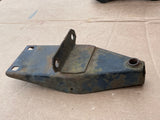 Daimler Jaguar XJ40 Front Bumper Mounting Bracket left 86-92MY