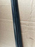 Jaguar XJ40 88-93 front screen rubber outer finisher seal