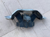 Daimler Jaguar X300 X330 Autobox automatic transmission mount support centre rubber bush MNA7550AC