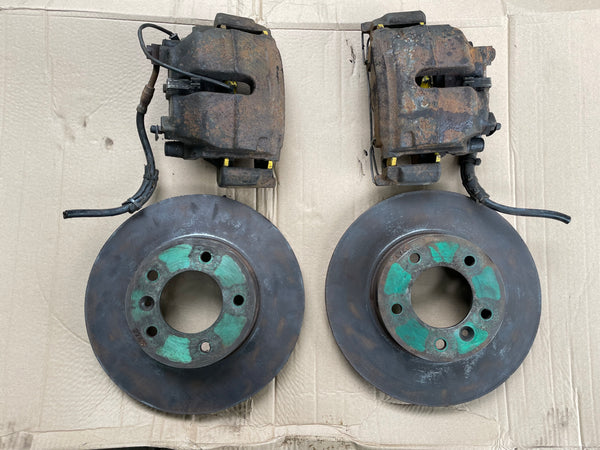 Daimler Jaguar XJ12 Double six XJ40 XJ81 X300 X305 Front Brake Calipers Discs & pads Set 93-97