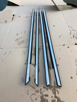 JAGUAR XJ40 86-89 3.6 2.9 Waist Line seals trims