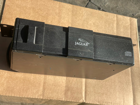 Jaguar XJS XJ40 XK8 Series 3 X300 GENUINE CD Changer with bracket & cartridge LXF4160CA