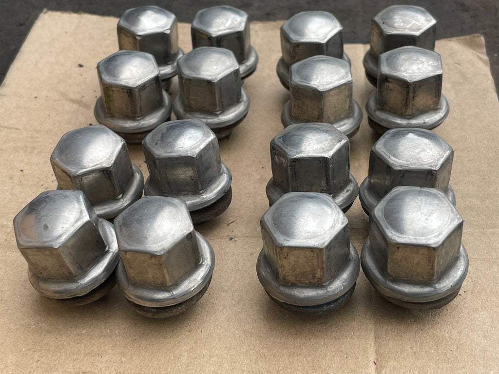 Jaguar XJ40 X300 X308 XJ8 XK8 wheel nuts set of 16 Alloy cap short