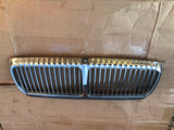 Daimler JAGUAR XJ40 Fluted Front Radiator Grill