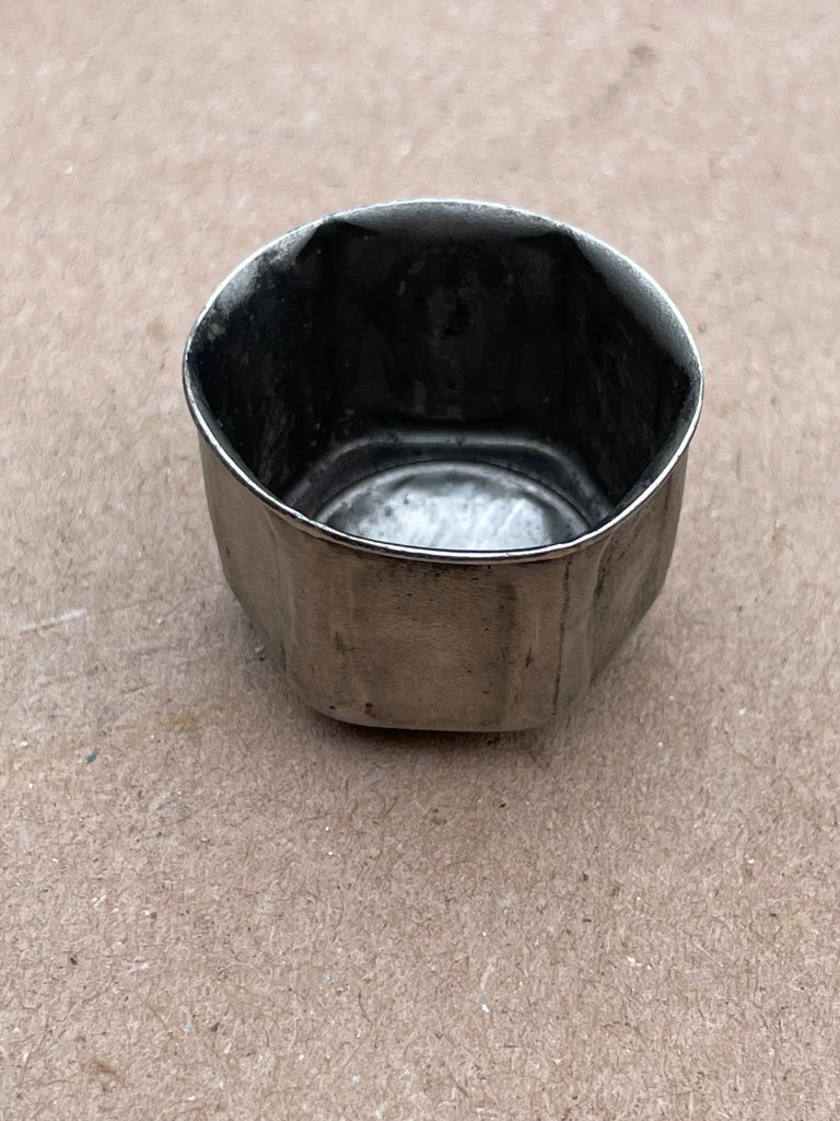 Jaguar X300 X308 XJ40 XK8 Locking Wheel Nut cover finisher Black