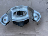Daimler Jaguar X300 X330 Autobox automatic transmission mount support centre rubber bush MNA7550AC