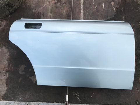 Jaguar XJ40 XJ6 door stripped shell Diamond Blue JFN 1993 1x door OSR RH Rear