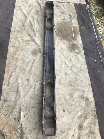 Jaguar XJ40 Rear Bumper beam and rubber cover