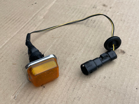 Jaguar XJ40 XJS wing repeater indicator- previously repaired with non OEM parts