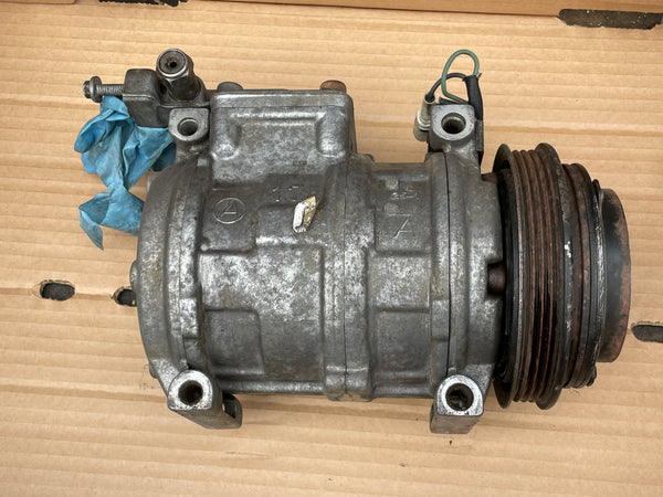 Daimler Jaguar X300 94-97 3.2/4.0 A/C Air Con Conditioning Compressor pump MNA7300AB