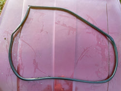 Jaguar XJ40 Left front door aperture rubber seal weather strip