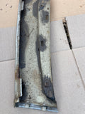Jaguar XJ40 front bumper chrome centre without headlamp washers. Condition 7/10.