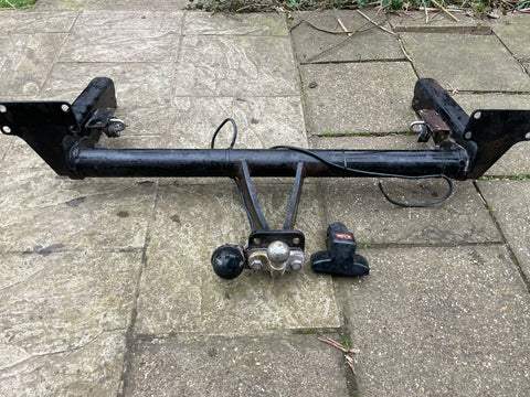 Land Rover Range Rover L322 02-12 Vogue Witter Heavy Duty Fixed Tow Bar