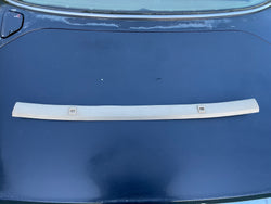 Jaguar Daimler XJ40 rear roof Cant Rail AEE Doeskin with sun blind fixings