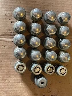 Jaguar XJ40 X300 X308 XJ8 XK8 wheel nuts set of 20 Alloy cap short nuts with Locking nuts
