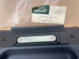 NEW NOS Daimler Jaguar XJ40 X300 XJ40 XJ6 arm rest centre console lid BCC7561AE AE Biscuit