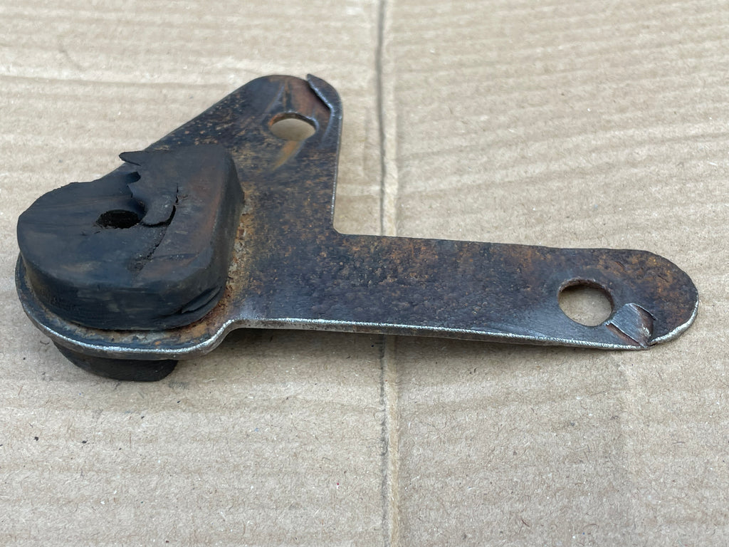 Jaguar X300 XJ6 Genuine Left Side rear exhaust back box hanger mount b