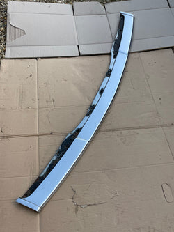 Jaguar XJ40 front bumper chrome centre without headlamp washers. Condition 7/10.